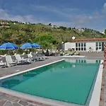 Bernardina 2*