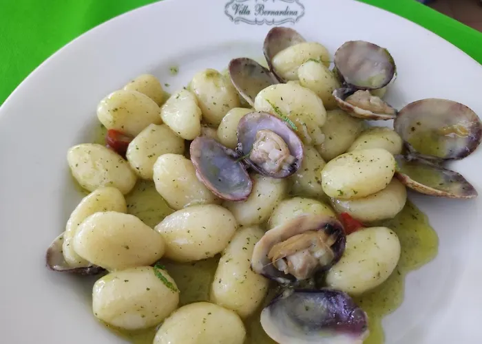 מלון Bernardina 2*